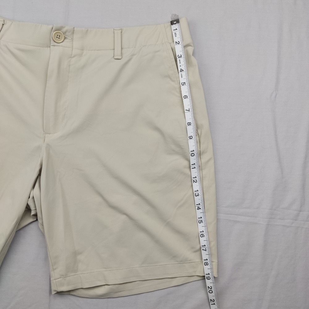 Under Armour Shorts Mens 40 Tan HeatGear Golf Performance Flat Front Stretch - Picture 3 of 7